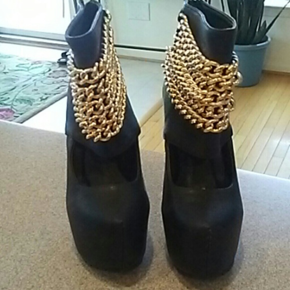 💰💰Privileged Chain Platform Booties💰💰 - Picture 4 of 5